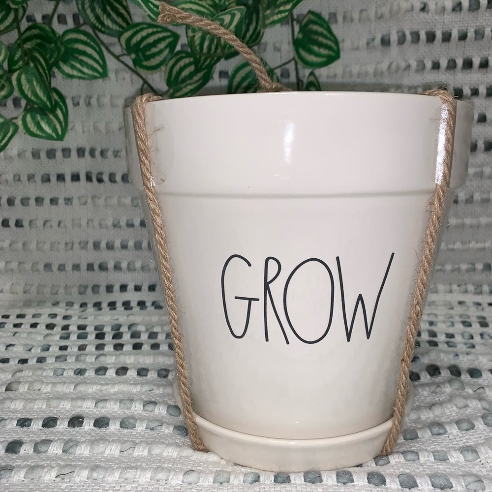 Rae Dunn “GROW” Planter